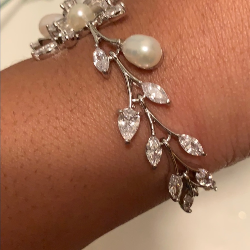 Bridal Pearl Zirconia Bracelet - Picture 3 of 5